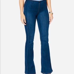 NWT Jessica Simpson Pull-On High Rise Flared Jean